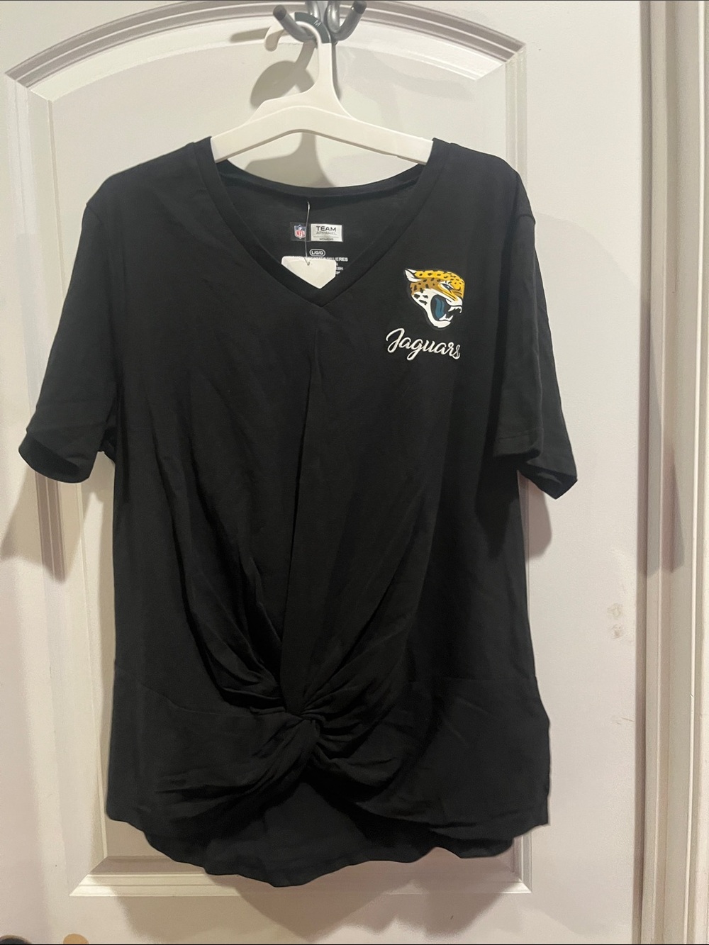 NFL Team Women's Black V-Neck Knot Front Tee - Jaguars